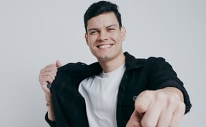 Leon Araújo encontra no forró o DNA de sua trajetória artística